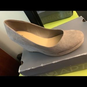 Nude suede Wedges